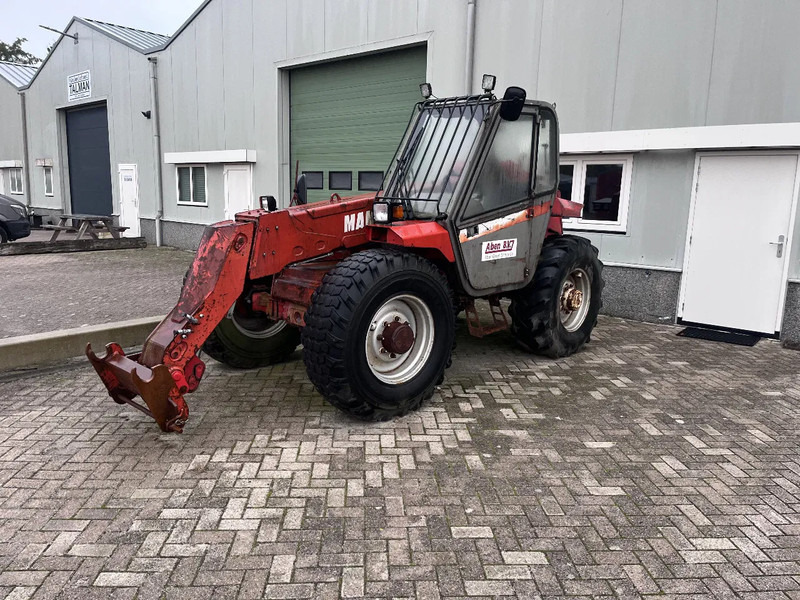 Manitou MLT725 - Teleszkópos rakodó: 1 kép. Manitou MLT725 - Teleszkópos rakodó: 1 kép.
