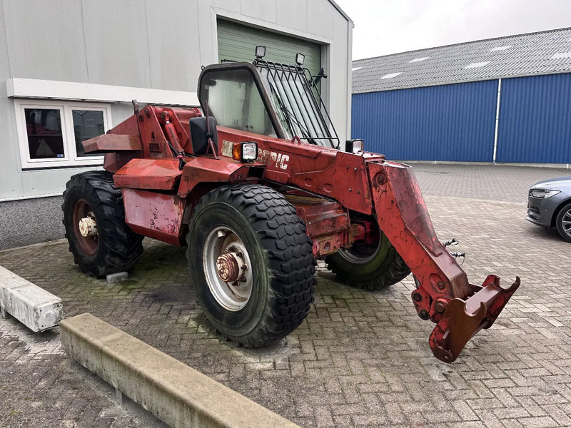Manitou MLT725 - Teleszkópos rakodó: 4 kép. Manitou MLT725 - Teleszkópos rakodó: 4 kép.