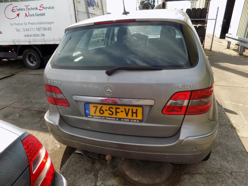Mercedes-Benz B-Klasse 200 CDI - Autó: 5 kép. Mercedes-Benz B-Klasse 200 CDI - Autó: 5 kép.