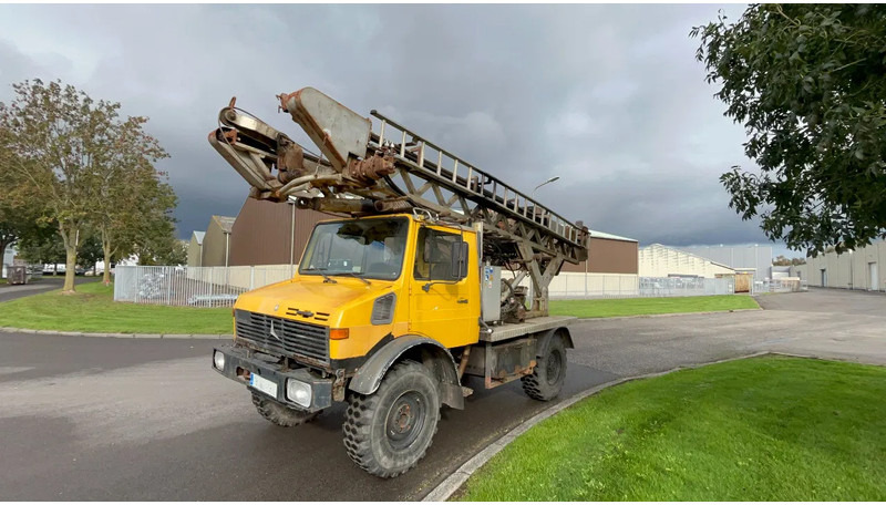 Mercedes-Benz Unimog U1250 Well Drill Brunnenbohr gerat - Fúrógép: 2 kép. Mercedes-Benz Unimog U1250 Well Drill Brunnenbohr gerat - Fúrógép: 2 kép.