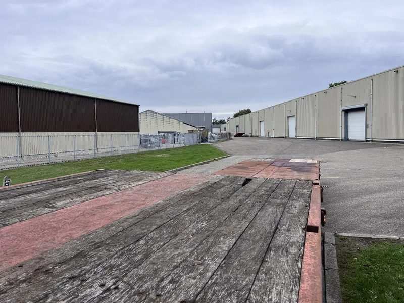 Nooteboom OSD-48-03-V/L - Félpótkocsi mélybölcsős: 5 kép. Nooteboom OSD-48-03-V/L - Félpótkocsi mélybölcsős: 5 kép.