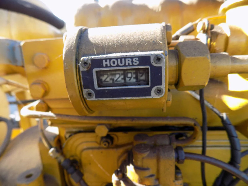Perkins compressor - Légkompresszor: 5 kép. Perkins compressor - Légkompresszor: 5 kép.