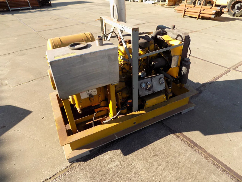 Perkins compressor - Légkompresszor: 3 kép. Perkins compressor - Légkompresszor: 3 kép.