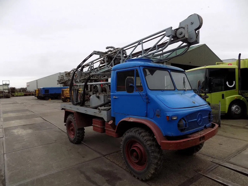 Unimog Mercedes S 404 boormachine Bomag - Fúrógép: 5 kép. Unimog Mercedes S 404 boormachine Bomag - Fúrógép: 5 kép.