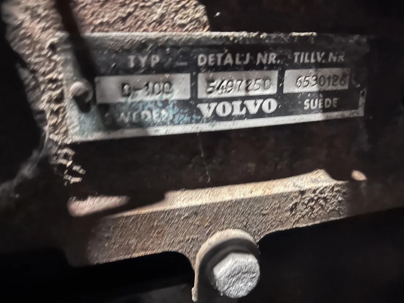 Volvo D100 met scheepskoppeling - Motor: 5 kép. Volvo D100 met scheepskoppeling - Motor: 5 kép.
