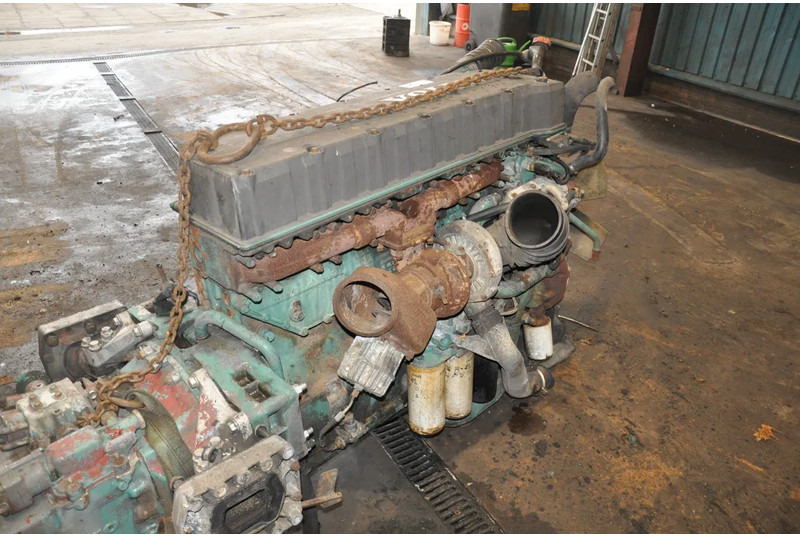 Volvo D12A 380 D12A 380 pk - Motor: 5 kép. Volvo D12A 380 D12A 380 pk - Motor: 5 kép.