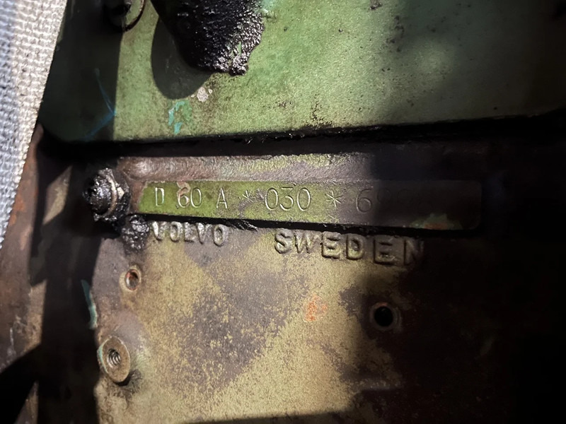 Volvo D60A met transmissie - Motor - Teherautó: 5 kép. Volvo D60A met transmissie - Motor - Teherautó: 5 kép.