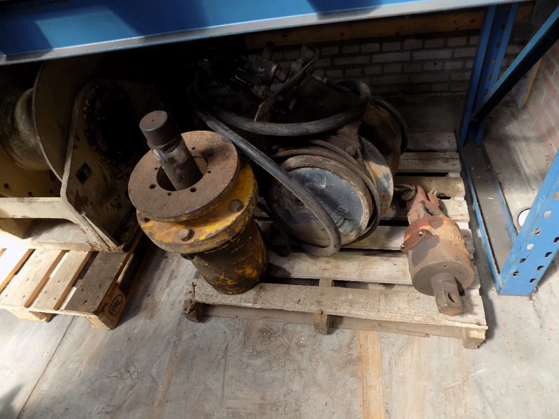 Boormotor boormotor drilling head lízing boormotor boormotor drilling head: 11 kép.