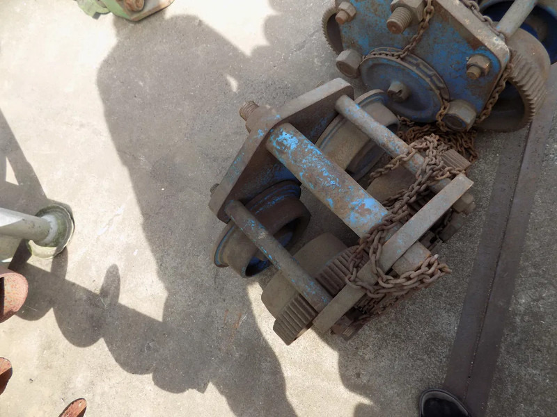 Boven loop kraan bovenloop kraan - Fúrógép: 5 kép. Boven loop kraan bovenloop kraan - Fúrógép: 5 kép.