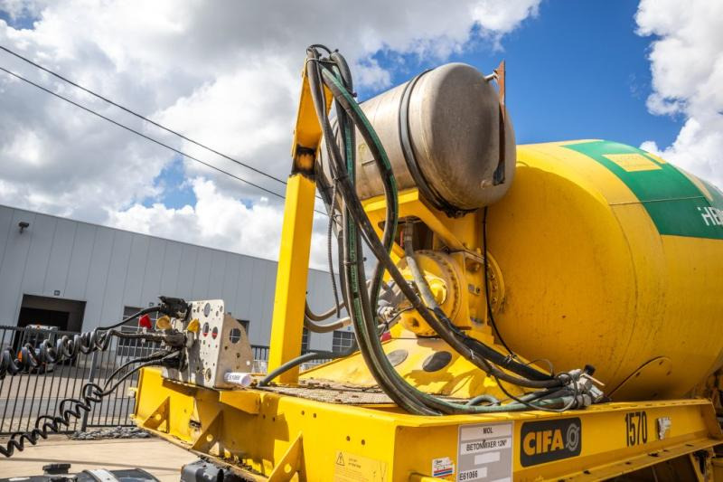 Cifa BETON MIXER/MALAXEUR/MISCHER 12M3 - STEERING AXLE - Betonkeverő félpótkocsi: 5 kép. Cifa BETON MIXER/MALAXEUR/MISCHER 12M3 - STEERING AXLE - Betonkeverő félpótkocsi: 5 kép.