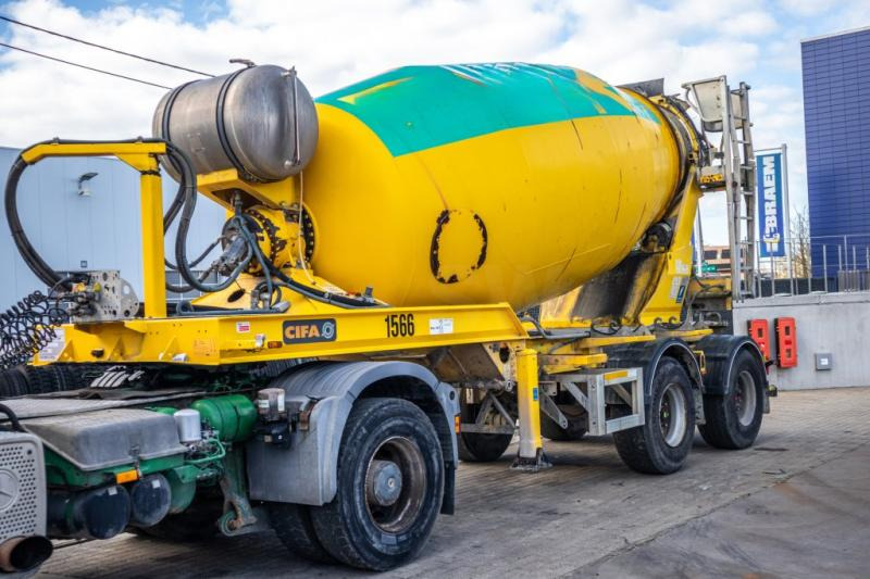 Cifa BETON MIXER/MALAXEUR/MISCHER-12M3- STEERING AXLE - Betonkeverő félpótkocsi: 1 kép. Cifa BETON MIXER/MALAXEUR/MISCHER-12M3- STEERING AXLE - Betonkeverő félpótkocsi: 1 kép.