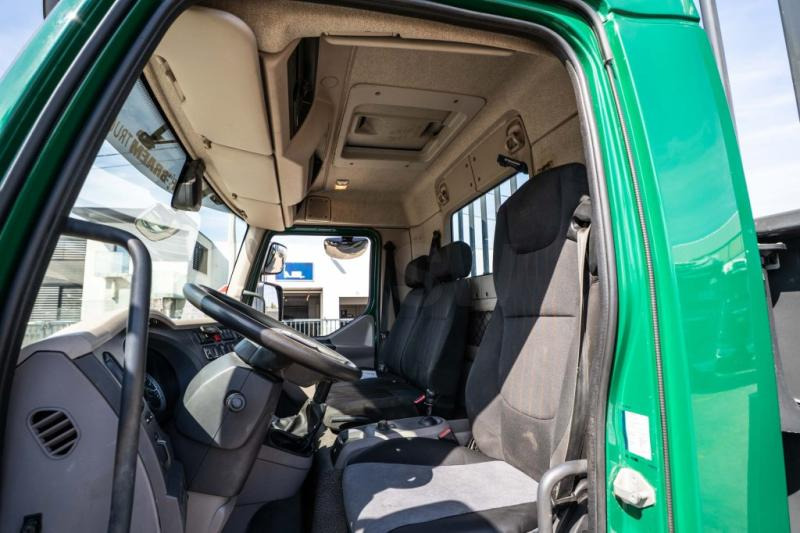 Platós teherautó DAF LF 180 (10T.): 9 kép.