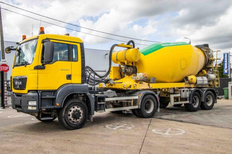 DE BUF BETON MIXER/MALAXEUR/MISCHER 10M3 - Betonkeverő félpótkocsi: 3 kép. DE BUF BETON MIXER/MALAXEUR/MISCHER 10M3 - Betonkeverő félpótkocsi: 3 kép.