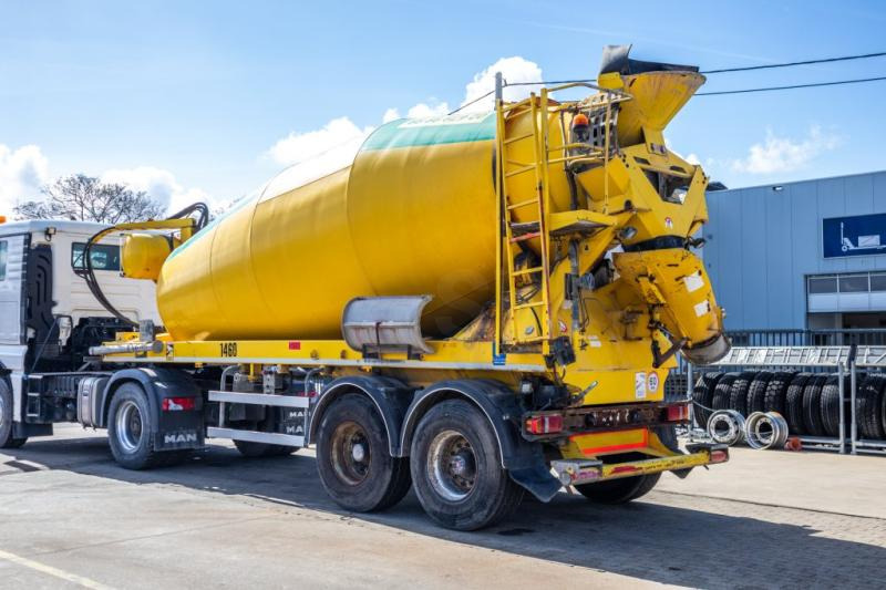 DE BUF BETON MIXER/MALAXEUR/MISCHER-10M3 - Betonkeverő félpótkocsi: 4 kép. DE BUF BETON MIXER/MALAXEUR/MISCHER-10M3 - Betonkeverő félpótkocsi: 4 kép.