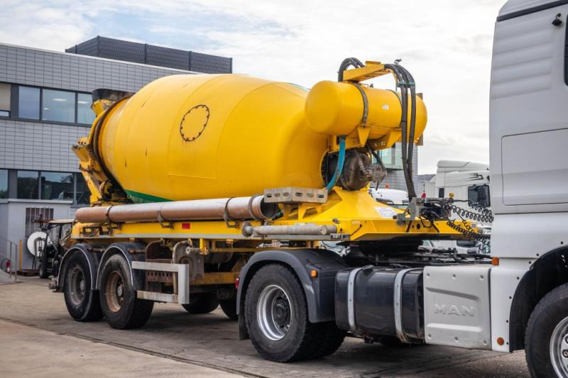DE BUF BETON MIXER/MALAXEUR/MISCHER10M3 - Betonkeverő félpótkocsi: 2 kép. DE BUF BETON MIXER/MALAXEUR/MISCHER10M3 - Betonkeverő félpótkocsi: 2 kép.