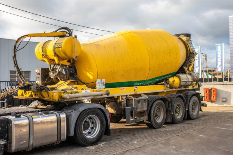 DE BUF BETON MIXER/MISCHER/MALAXEUR12M³ - Betonkeverő félpótkocsi: 1 kép. DE BUF BETON MIXER/MISCHER/MALAXEUR12M³ - Betonkeverő félpótkocsi: 1 kép.