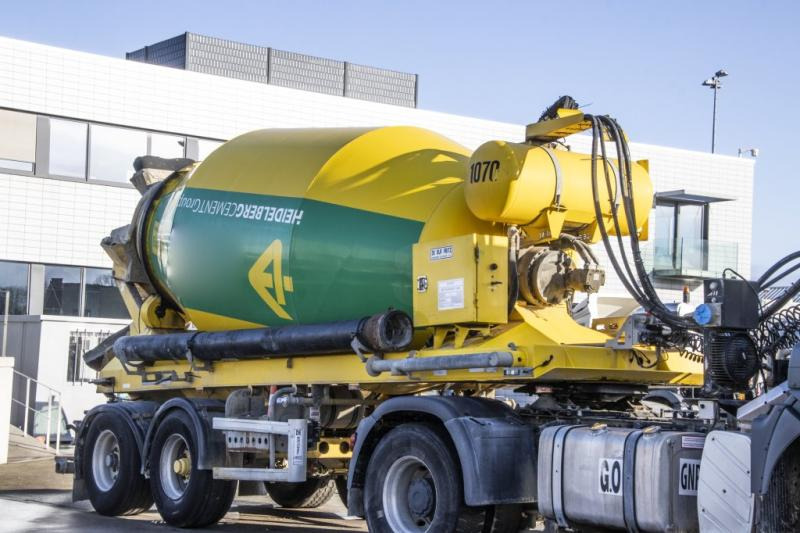 DE BUF MIXER/MALAXEUR/MISCHER-10M3 (gestuurd/gelenkt/dir./steering) - Betonkeverő félpótkocsi: 2 kép. DE BUF MIXER/MALAXEUR/MISCHER-10M3 (gestuurd/gelenkt/dir./steering) - Betonkeverő félpótkocsi: 2 kép.