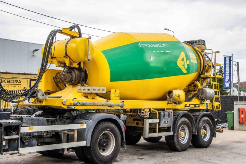 DE BUF BETON MIXER/MALAXEUR/MISCHER 10M3 - Félpótkocsi: 4 kép. DE BUF BETON MIXER/MALAXEUR/MISCHER 10M3 - Félpótkocsi: 4 kép.