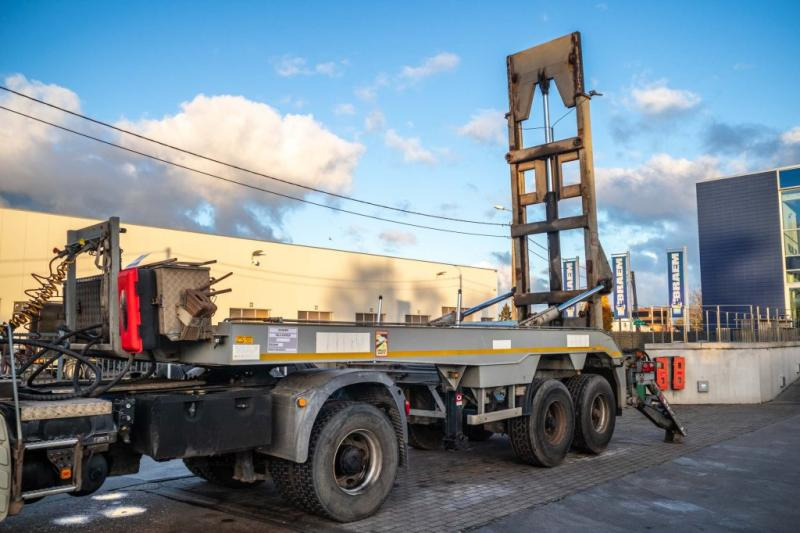 Eggers SILO - Félpótkocsi: 1 kép. Eggers SILO - Félpótkocsi: 1 kép.