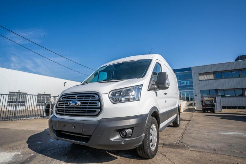 Ford TRANSIT 2.0 TDCI - Furgon: 2 kép. Ford TRANSIT 2.0 TDCI - Furgon: 2 kép.