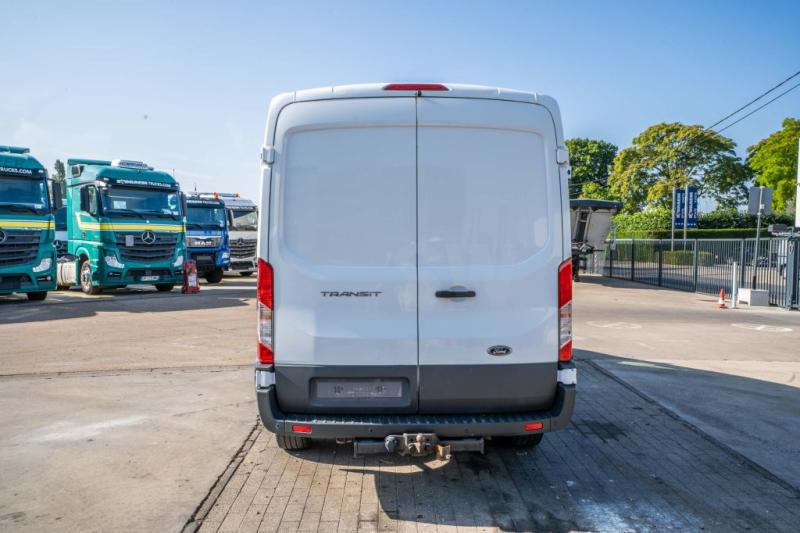 Ford TRANSIT 2.0 TDCI - Furgon: 5 kép. Ford TRANSIT 2.0 TDCI - Furgon: 5 kép.