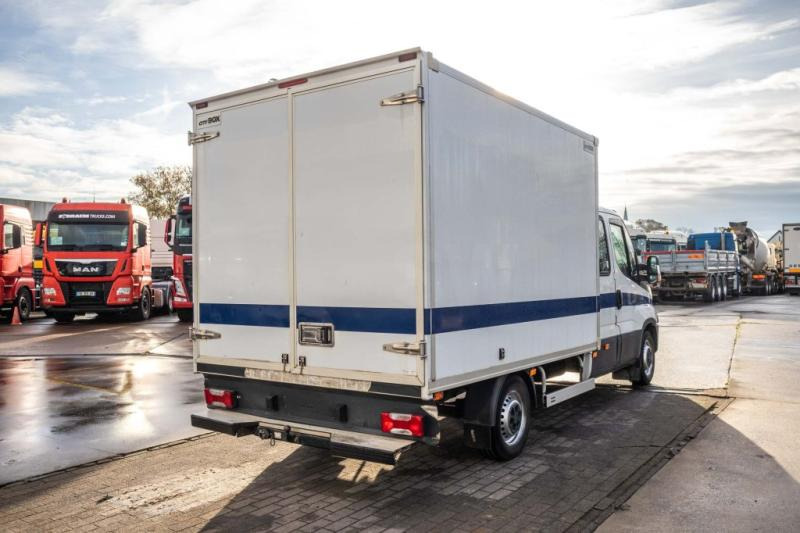 Iveco DAILY 35C150-DOKA - Furgon: 3 kép. Iveco DAILY 35C150-DOKA - Furgon: 3 kép.
