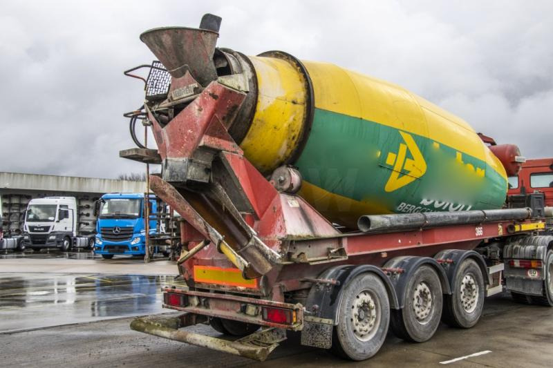 Liebherr LIEBHERR BETON MIXER/MALAXEUR/MISCHER-12M³ - Betonkeverő félpótkocsi: 3 kép. Liebherr LIEBHERR BETON MIXER/MALAXEUR/MISCHER-12M³ - Betonkeverő félpótkocsi: 3 kép.