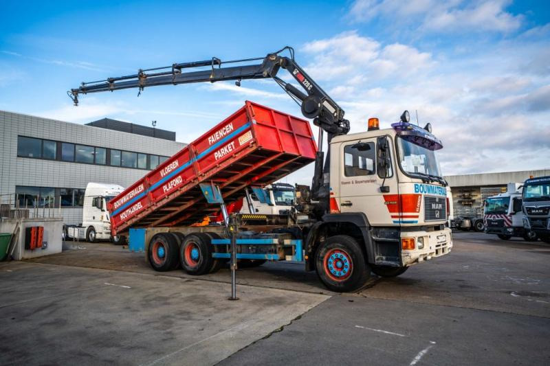 MAN 33.422 DF + HIAB 220 C-5 - Billenőplatós teherautó, Darus autó: 5 kép. MAN 33.422 DF + HIAB 220 C-5 - Billenőplatós teherautó, Darus autó: 5 kép.