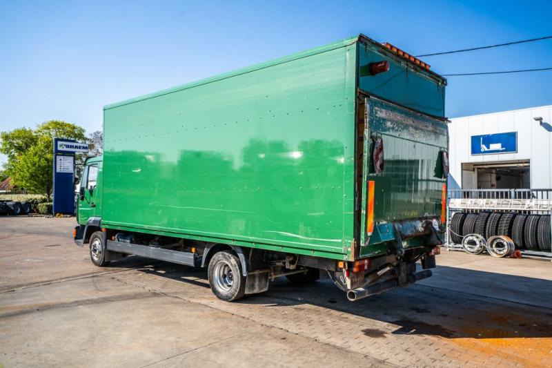 MAN 8.163 BB - Dobozos felépítményű teherautó: 5 kép. MAN 8.163 BB - Dobozos felépítményű teherautó: 5 kép.