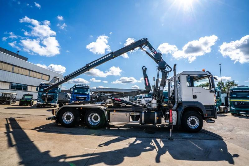 MAN TGA 26.320 BL -6X2-4+HIAB 122 E3 HIDUO - Horgos rakodó teherautó, Darus autó: 3 kép. MAN TGA 26.320 BL -6X2-4+HIAB 122 E3 HIDUO - Horgos rakodó teherautó, Darus autó: 3 kép.