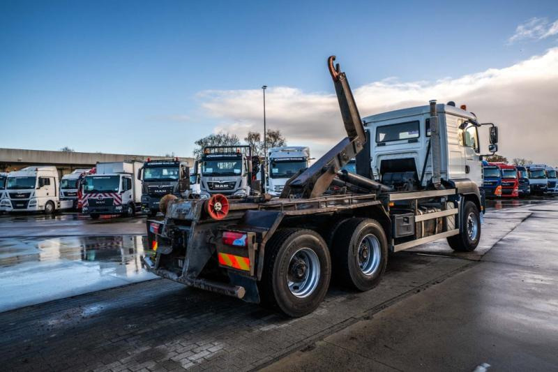 MAN TGA 33.430 BB - Horgos rakodó teherautó: 4 kép. MAN TGA 33.430 BB - Horgos rakodó teherautó: 4 kép.