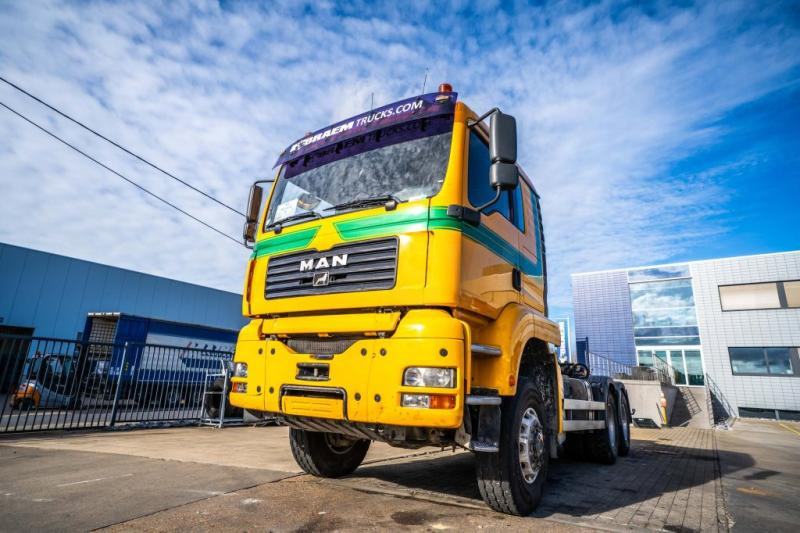 MAN TGA 33.430 BL - Horgos rakodó teherautó: 5 kép. MAN TGA 33.430 BL - Horgos rakodó teherautó: 5 kép.