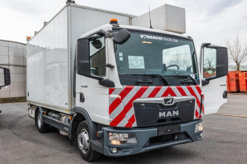 MAN TGL 10.190 BL - CARVAL INBOUW - Dobozos felépítményű teherautó: 2 kép. MAN TGL 10.190 BL - CARVAL INBOUW - Dobozos felépítményű teherautó: 2 kép.