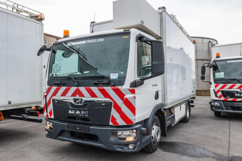 MAN TGL 10.190 BL - CARVAL INBOUW - Dobozos felépítményű teherautó: 2 kép. MAN TGL 10.190 BL - CARVAL INBOUW - Dobozos felépítményű teherautó: 2 kép.