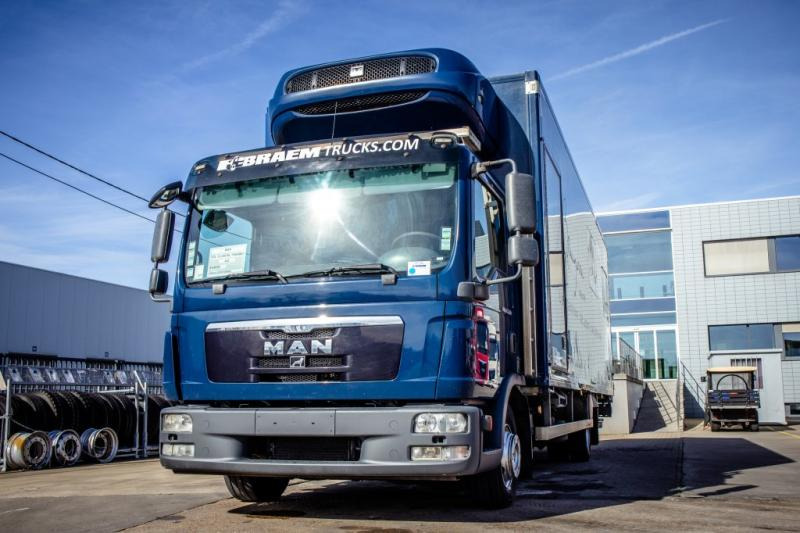 MAN TGL 12.220 BL - THERMOKING - Hűtős teherautó: 2 kép. MAN TGL 12.220 BL - THERMOKING - Hűtős teherautó: 2 kép.