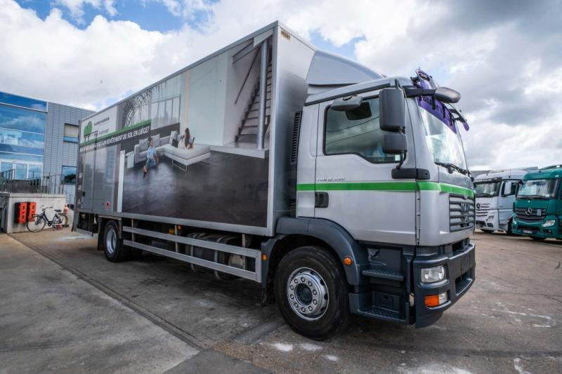 MAN TGM 18.280 BL+DHOLLANDIA 1500KG - Dobozos felépítményű teherautó: 2 kép. MAN TGM 18.280 BL+DHOLLANDIA 1500KG - Dobozos felépítményű teherautó: 2 kép.