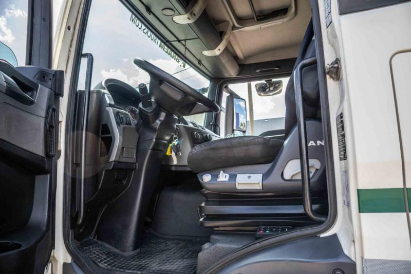 MAN TGS 18.320 BL -CARRIER 850-Vlees/Meat/Viande/Fleisch - Hűtős teherautó: 5 kép. MAN TGS 18.320 BL -CARRIER 850-Vlees/Meat/Viande/Fleisch - Hűtős teherautó: 5 kép.