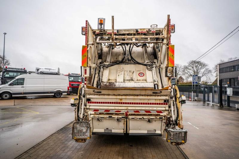 MAN TGS 26.320 BL - VDK PUSHER IIK - Szemetesautó: 5 kép. MAN TGS 26.320 BL - VDK PUSHER IIK - Szemetesautó: 5 kép.