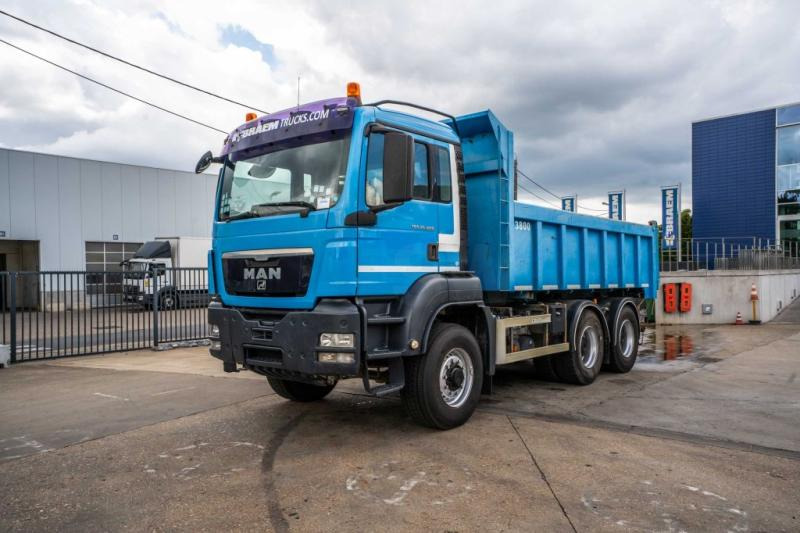 MAN TGS 26.400 BL 6X6H - TRACTOR / TIPPER - Billenőplatós teherautó: 2 kép. MAN TGS 26.400 BL 6X6H - TRACTOR / TIPPER - Billenőplatós teherautó: 2 kép.