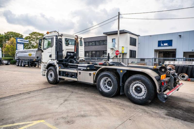 MAN TGS 26.430 6x2-4 BL - Horgos rakodó teherautó: 5 kép. MAN TGS 26.430 6x2-4 BL - Horgos rakodó teherautó: 5 kép.