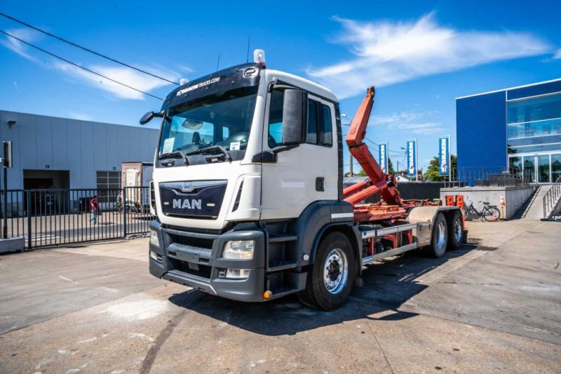 MAN TGS 26.440 BL - AJK - Horgos rakodó teherautó: 1 kép. MAN TGS 26.440 BL - AJK - Horgos rakodó teherautó: 1 kép.