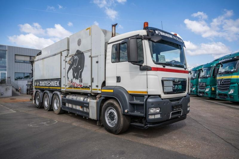 MAN TGS 32.540 8x4-4 BL + MTS - Szippantós autó: 2 kép. MAN TGS 32.540 8x4-4 BL + MTS - Szippantós autó: 2 kép.
