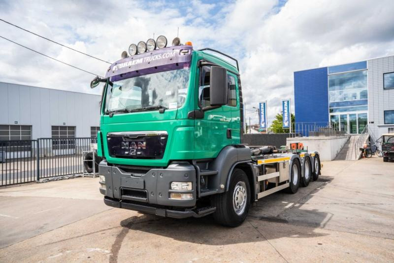 MAN TGS 35.440 BL 8x4-4 - Horgos rakodó teherautó: 1 kép. MAN TGS 35.440 BL 8x4-4 - Horgos rakodó teherautó: 1 kép.