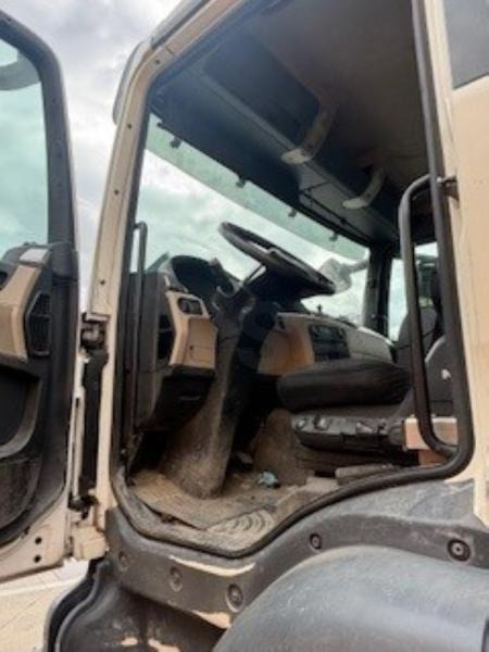 MAN TGS 35.460 BL - HIAB X-HIDUO 228 E-3 - Billenőplatós teherautó, Darus autó: 3 kép. MAN TGS 35.460 BL - HIAB X-HIDUO 228 E-3 - Billenőplatós teherautó, Darus autó: 3 kép.