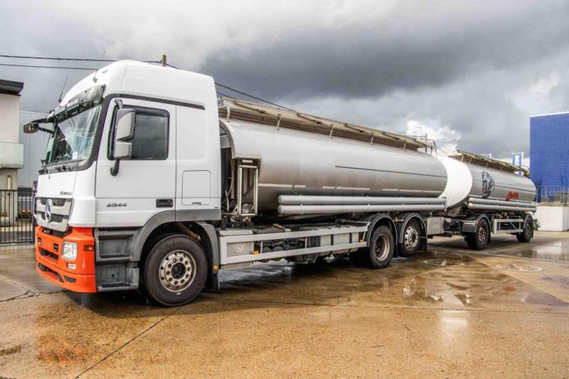 Mercedes ACTROS 2544-MP3+MAGYAR-INOX-18.200L+6COMP - Tartályos teherautó: 1 kép. Mercedes ACTROS 2544-MP3+MAGYAR-INOX-18.200L+6COMP - Tartályos teherautó: 1 kép.