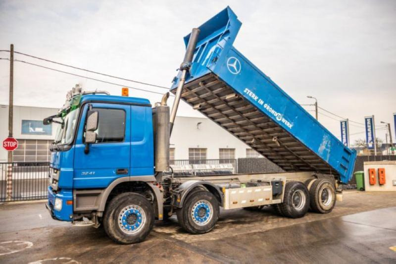 Mercedes ACTROS 3241 K-MP3-8X4 - Billenőplatós teherautó: 1 kép. Mercedes ACTROS 3241 K-MP3-8X4 - Billenőplatós teherautó: 1 kép.