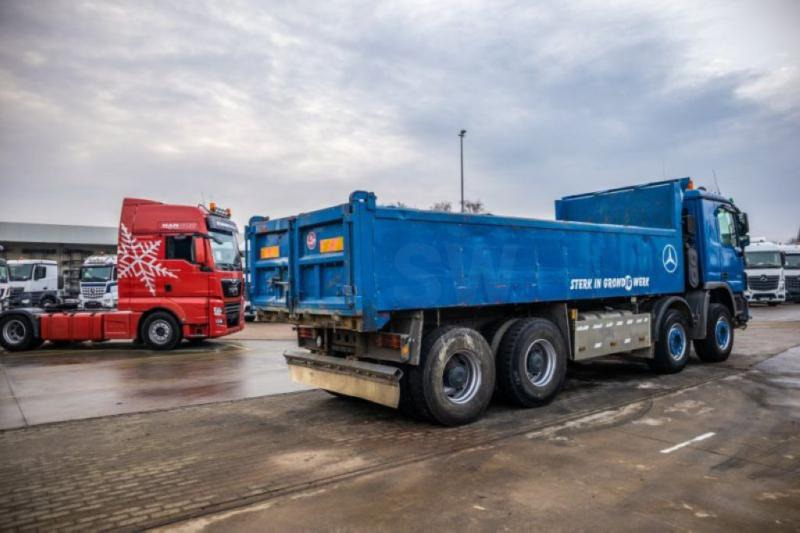 Mercedes ACTROS 3241 K-MP3-8X4 - Billenőplatós teherautó: 5 kép. Mercedes ACTROS 3241 K-MP3-8X4 - Billenőplatós teherautó: 5 kép.