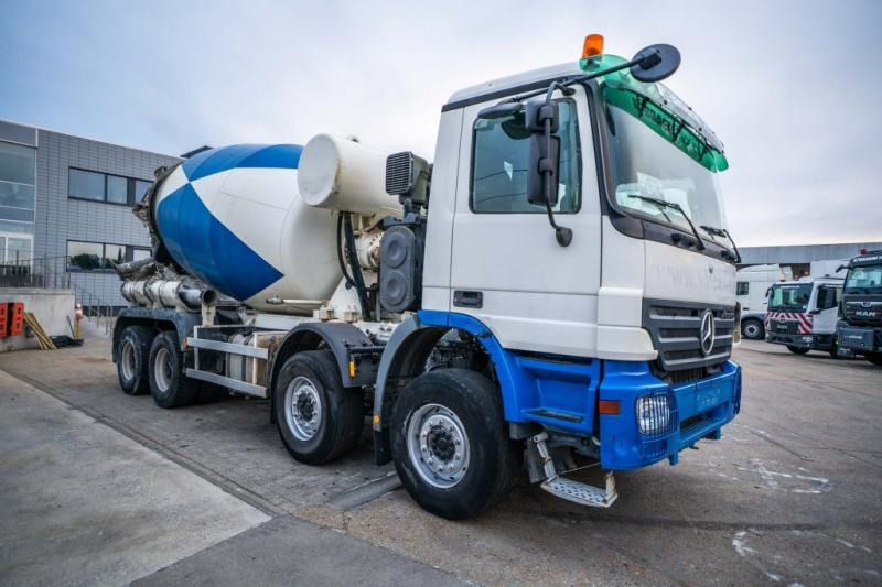 Mercedes ACTROS 4141 BB-MP2 + MIXER 9M3 - Betonmixer: 2 kép. Mercedes ACTROS 4141 BB-MP2 + MIXER 9M3 - Betonmixer: 2 kép.