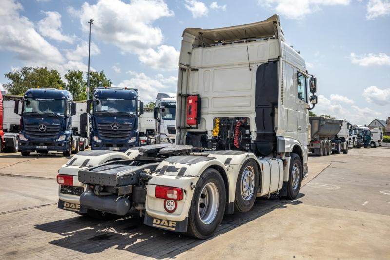 DAF XF 460-6X2-380 000 KM+ADR - Nyergesvontató: 3 kép. DAF XF 460-6X2-380 000 KM+ADR - Nyergesvontató: 3 kép.