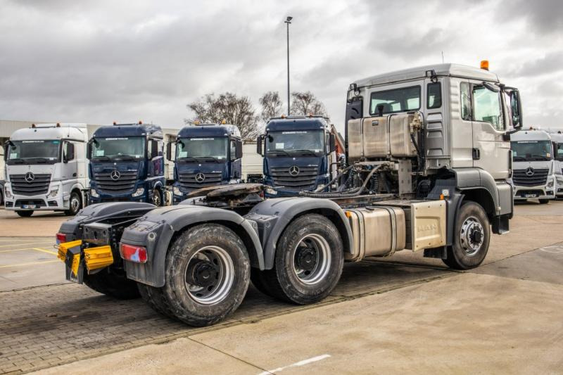 MAN TGS 26.470 6X6H+HYDR - Nyergesvontató: 4 kép. MAN TGS 26.470 6X6H+HYDR - Nyergesvontató: 4 kép.